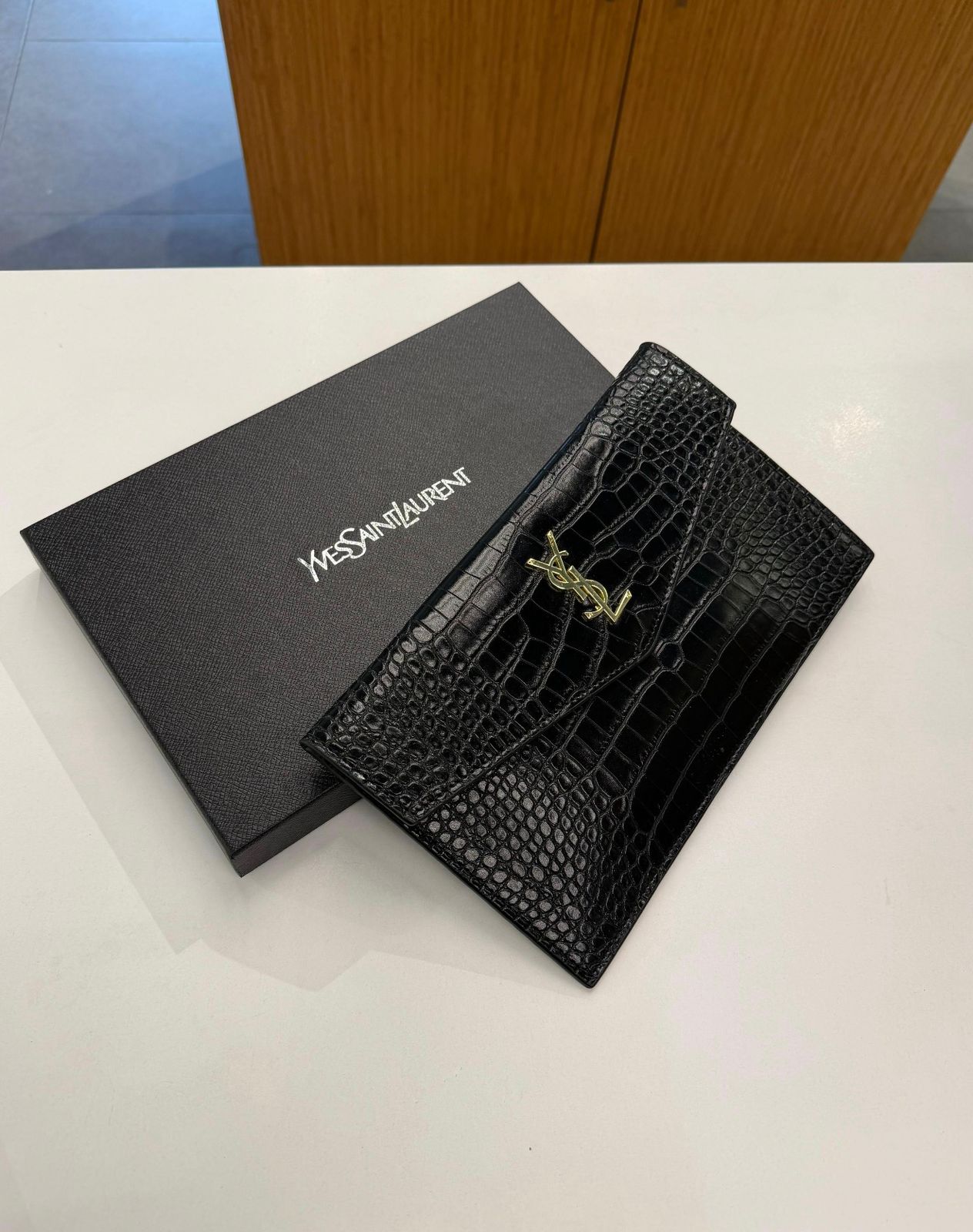 Clutch bag