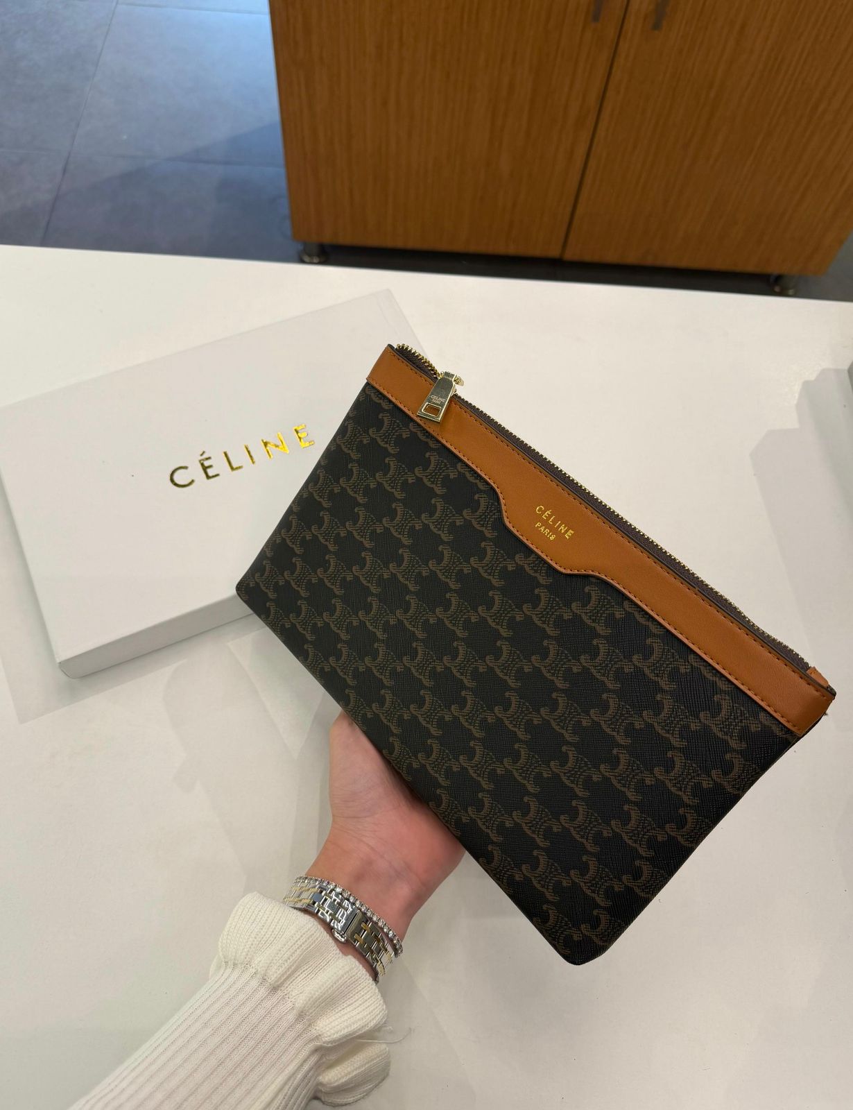 Clutch bag