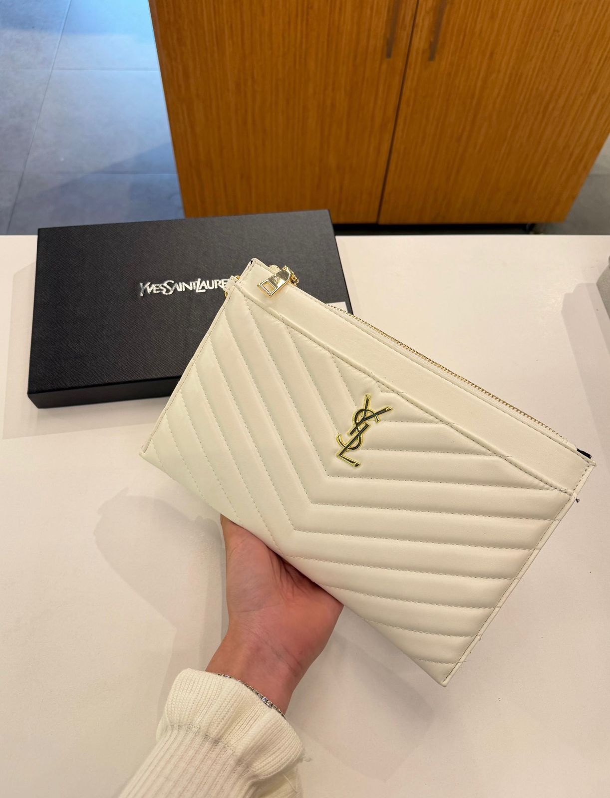 Clutch bag