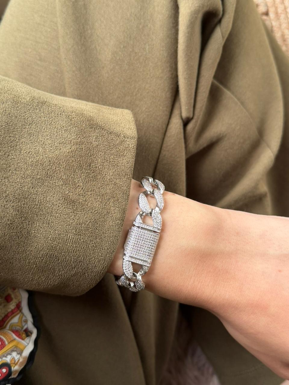 Bracelet