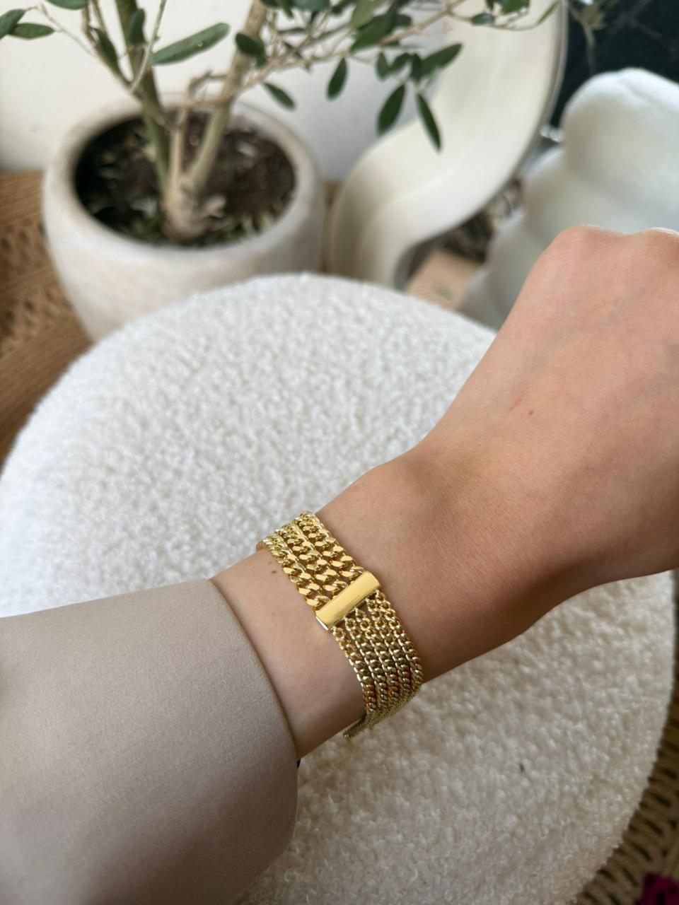 Bracelet