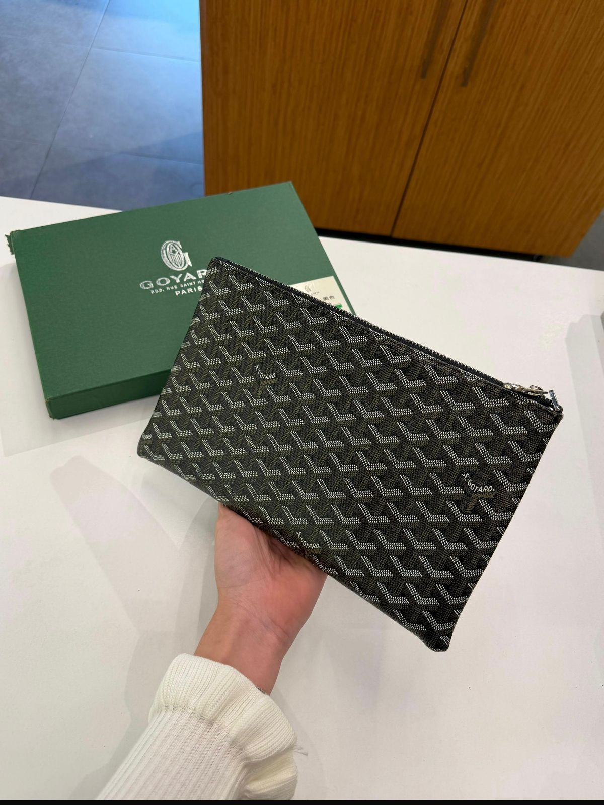 Clutch bag