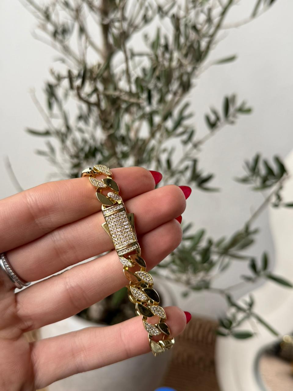 Bracelet