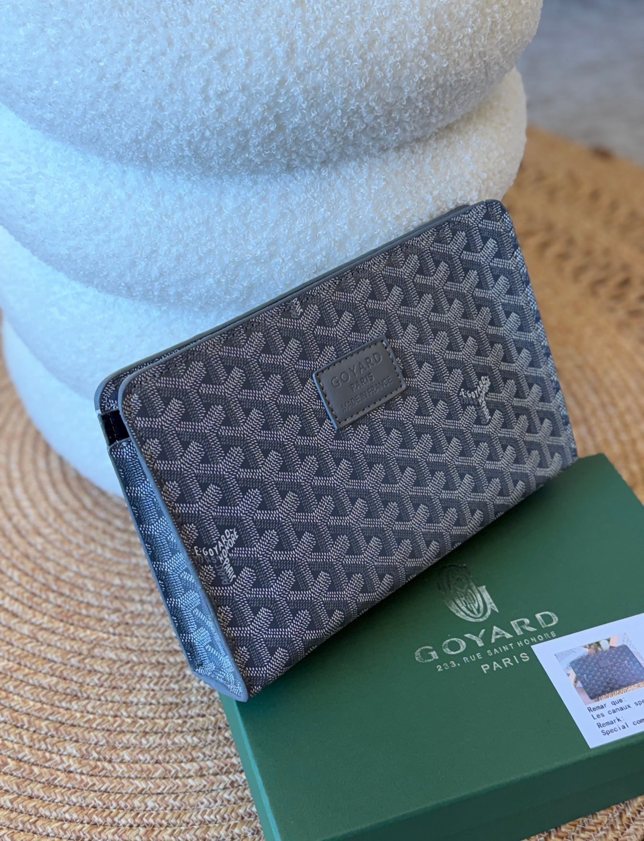 Clutch bag