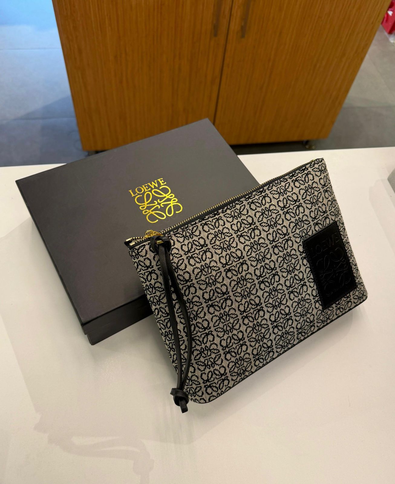 Clutch bag
