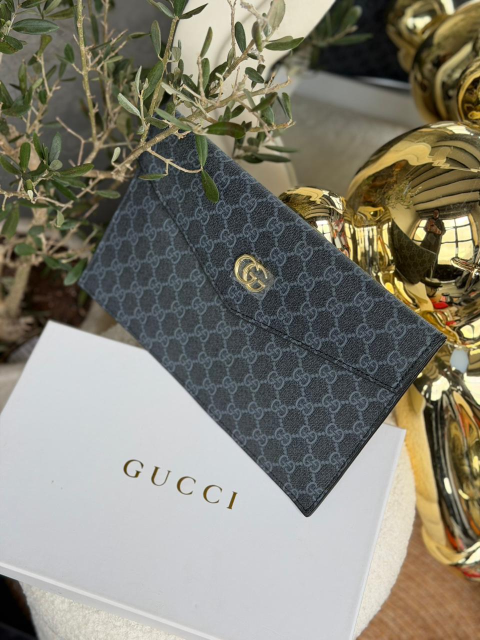 Clutch bag