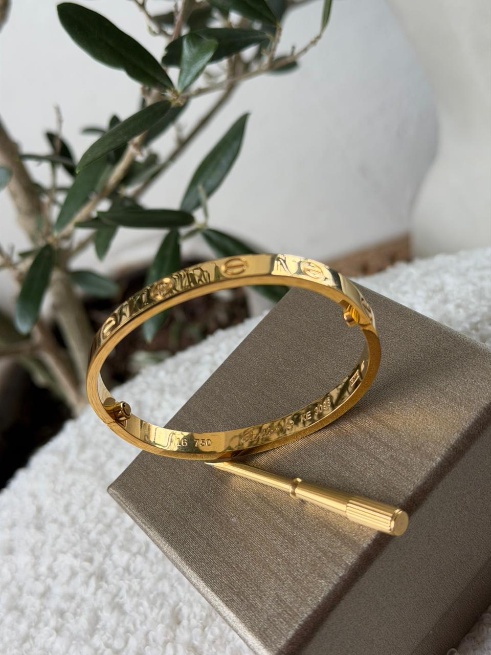 Bracelet