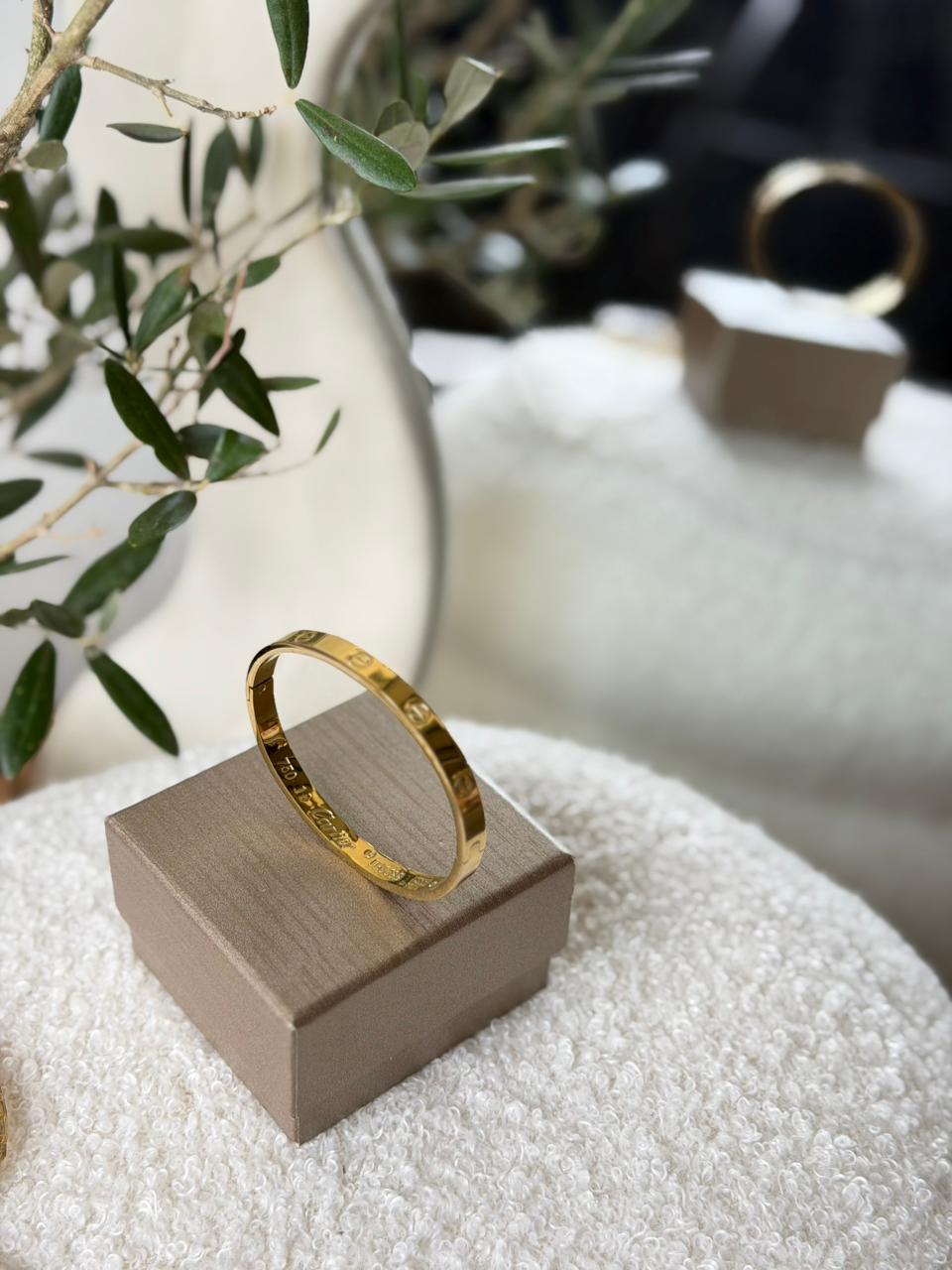 Bracelet