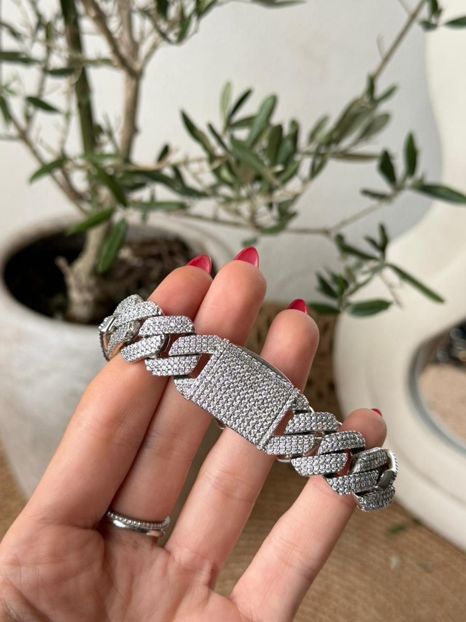 Bracelet