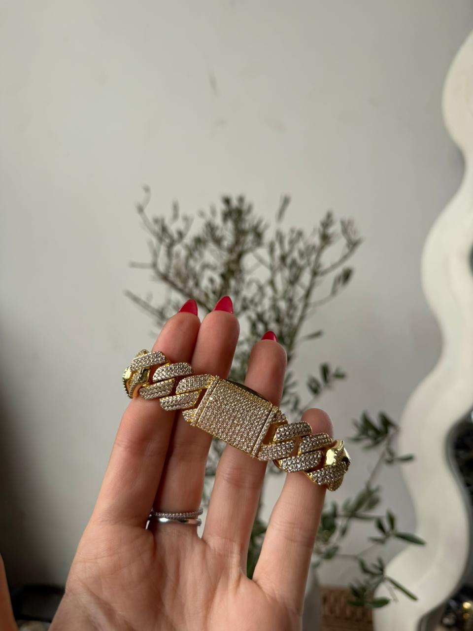 Bracelet