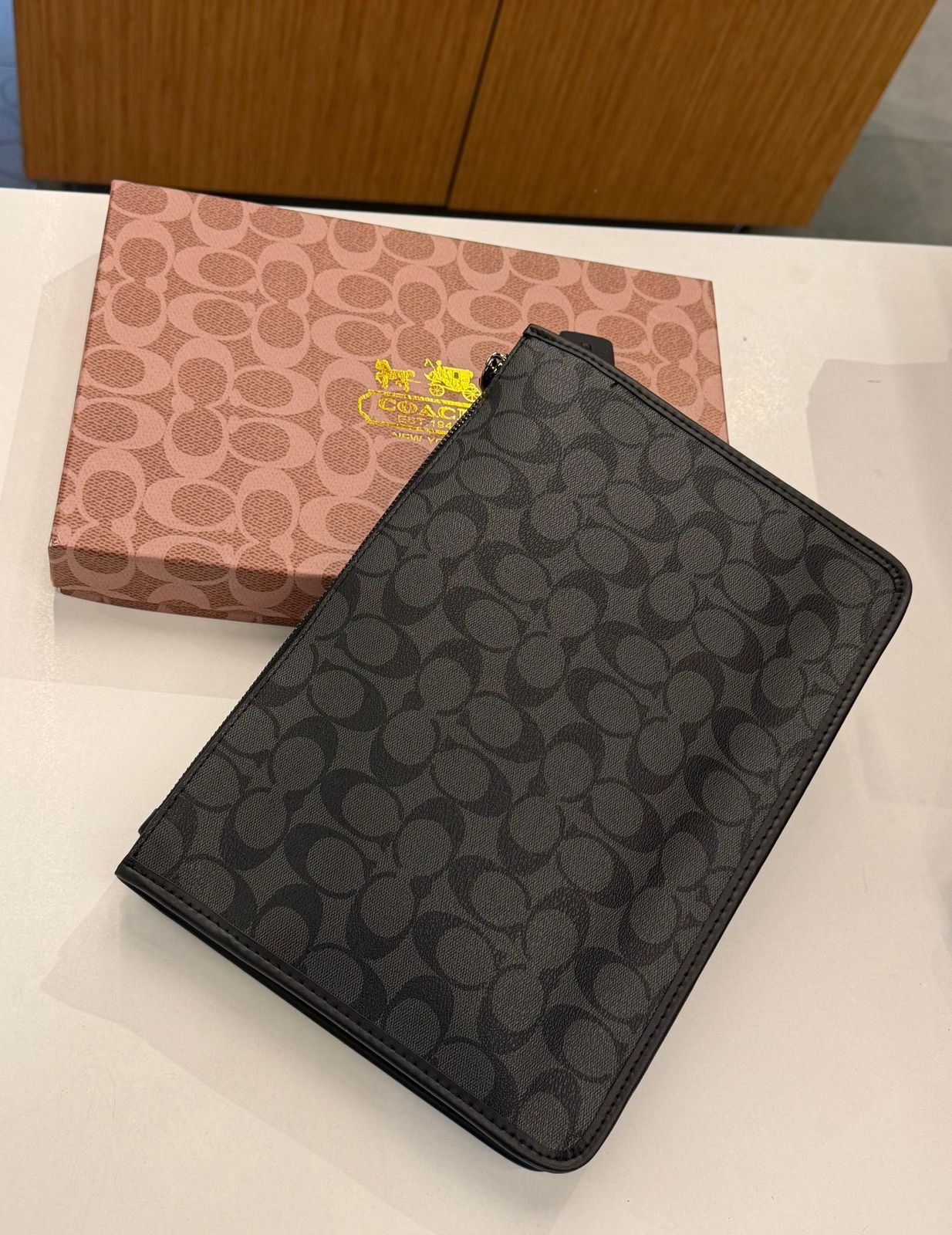 Clutch bag