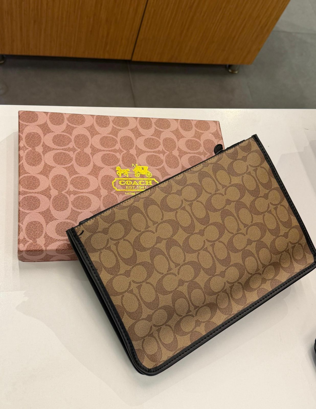 Clutch bag